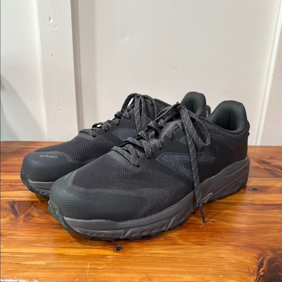 New Balance Fresh Foam T510 Trail Running Shoes - Picture 2 of 9